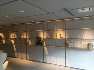 ライオンズ池袋　格子棚