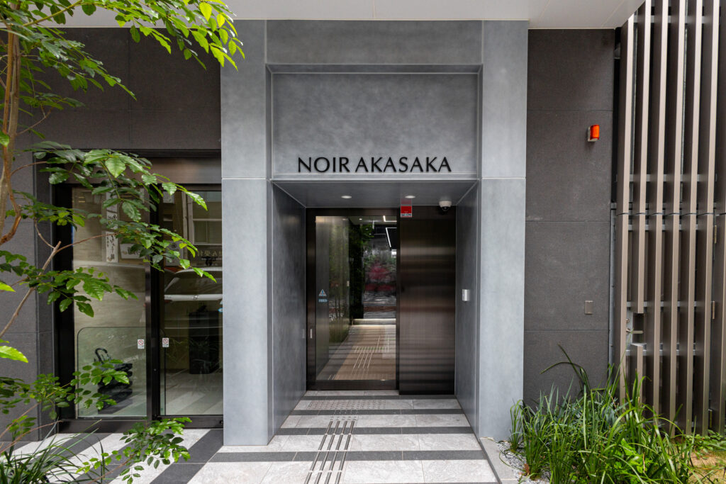 NOIR AKASAKA